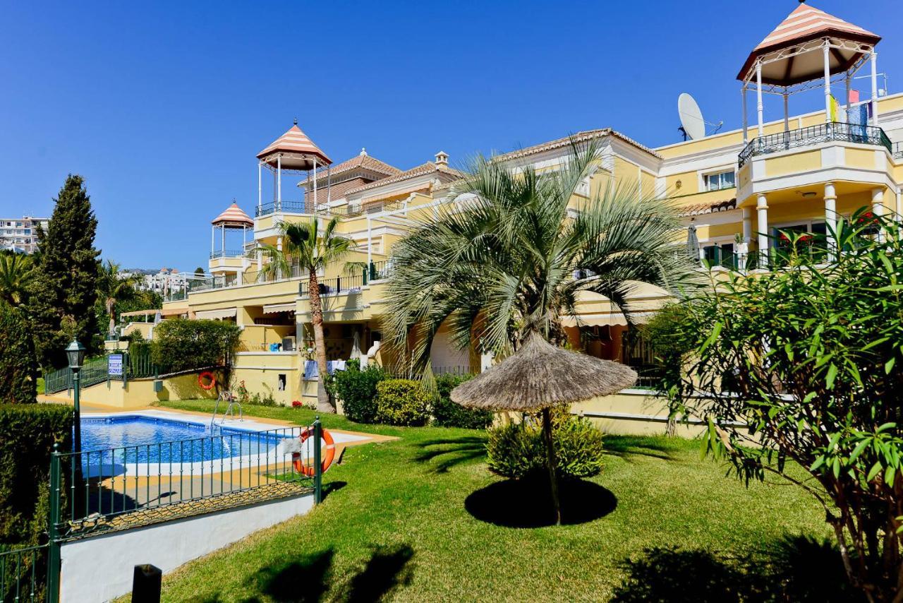 Refurbished 2-Bed Apartment Burriana Beach. Nerja Exterior photo