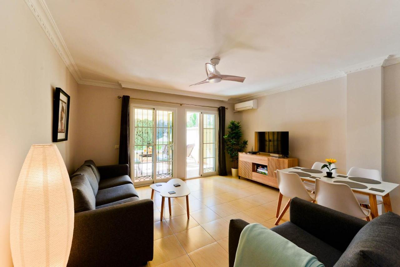 Refurbished 2-Bed Apartment Burriana Beach. Nerja Exterior photo